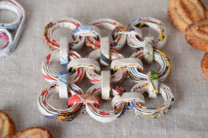 Support carré pour tube de magazine