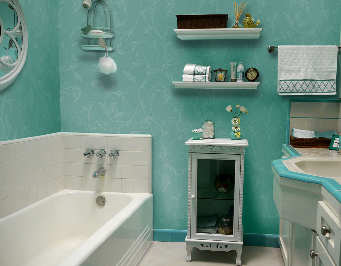 Salle de bain avec papier peint en fibre de verre turquoise