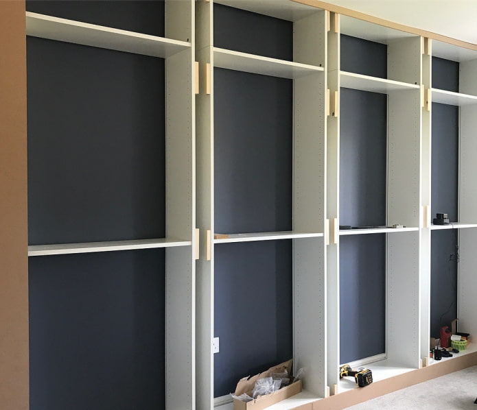 installation d'une armoire encastrée