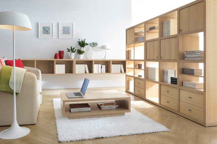 cloison en forme d'étagère beige à l'intérieur