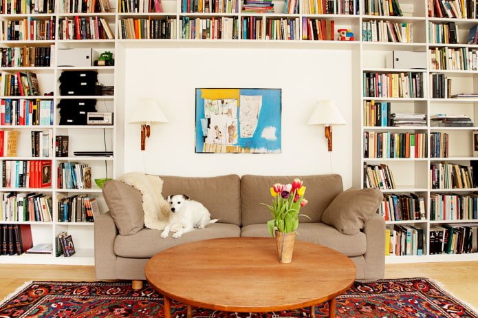 Étagère à livres à l'intérieur