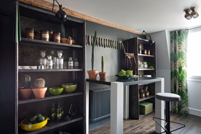 Structure de rayonnage dans l'intérieur de la cuisine