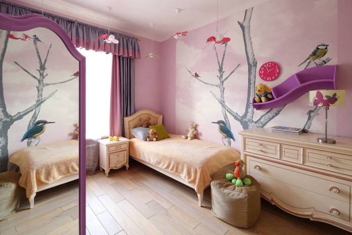 décoration murale dans une chambre de fille