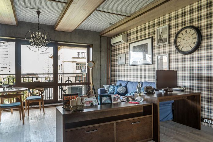 Intérieur d'un petit appartement de style loft de 33 m².