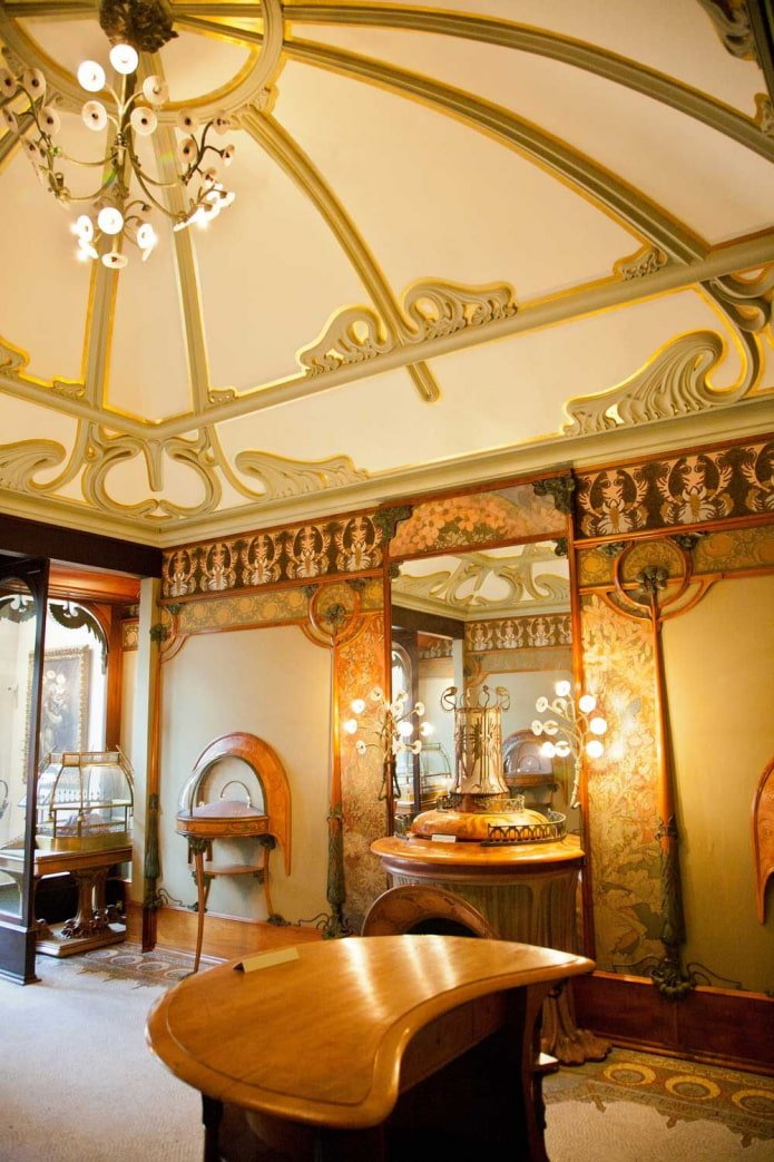 plafond en dôme dans la maison