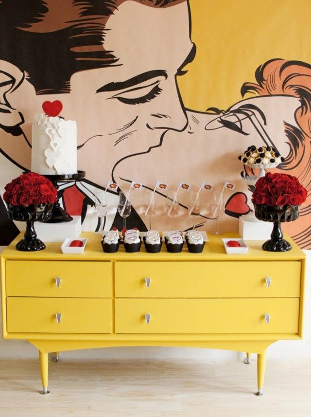 armoire jaune