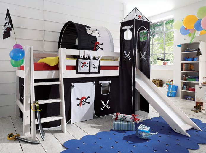 intérieur pirate avec un lit mezzanine