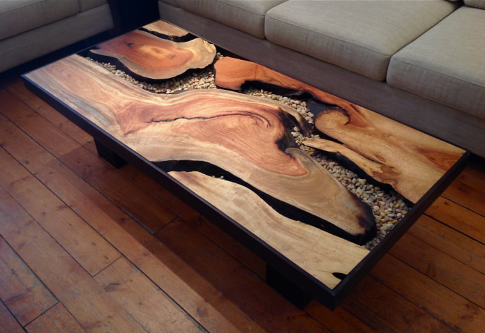 Table avec galets
