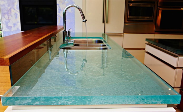 Plateau de table en époxy