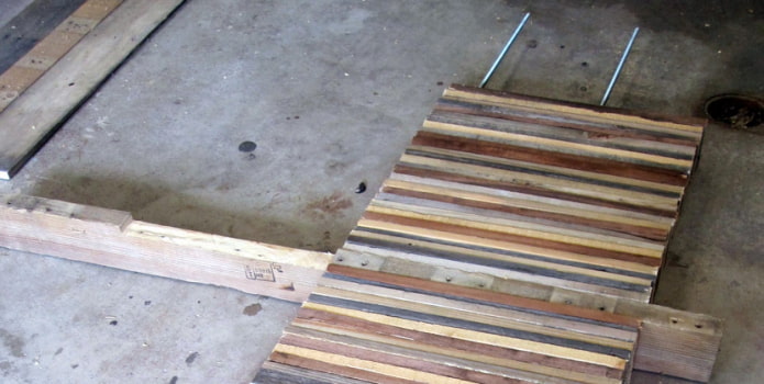 Assemblage du plateau de table