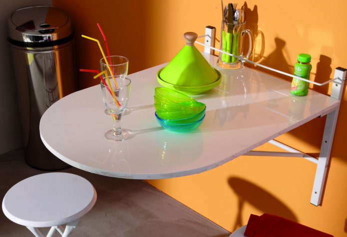 Maquette en plastique en forme de livre à l'intérieur