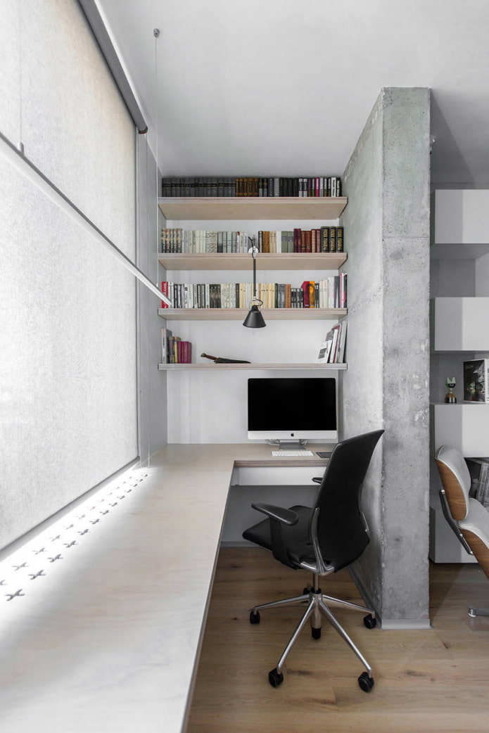 Appui de fenêtre se transformant en table d'angle à l'intérieur