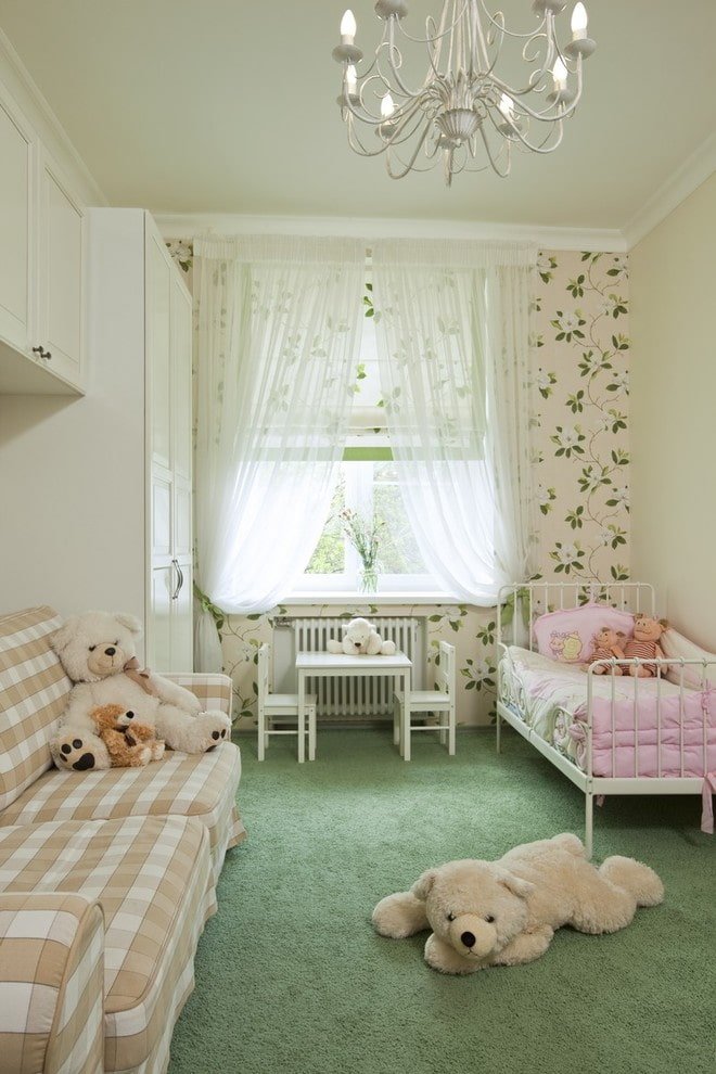 table pour jouer dans une chambre de fille