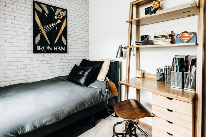 Bureau dans un intérieur de style loft