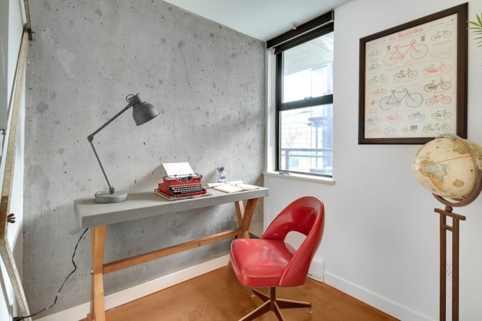 Bureau dans un intérieur de style loft