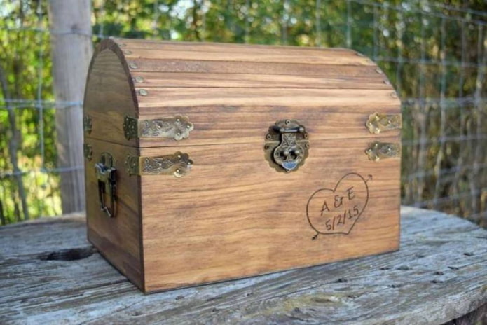 Coffre semi-cylindrique