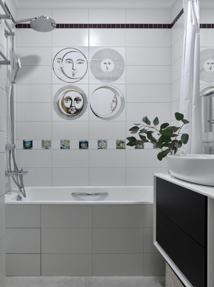 Décoration de carrelage lumineux dans la salle de bain