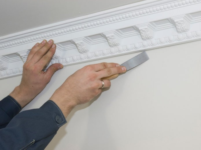 plinthe de plafond