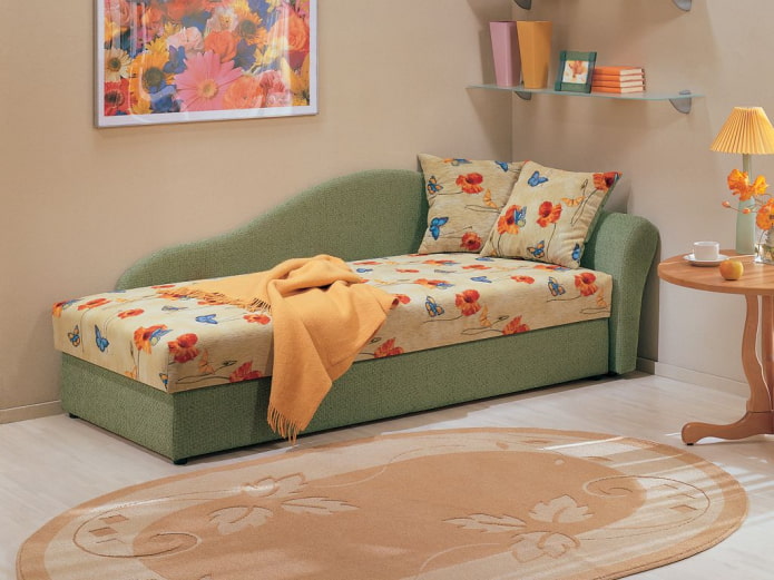 un pouf simple à l'intérieur