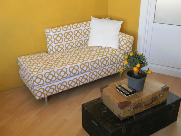 pouf avec rembourrage à motifs à l'intérieur