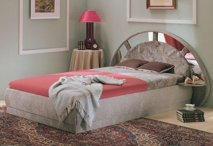 ottoman avec dossier miroir à l'intérieur