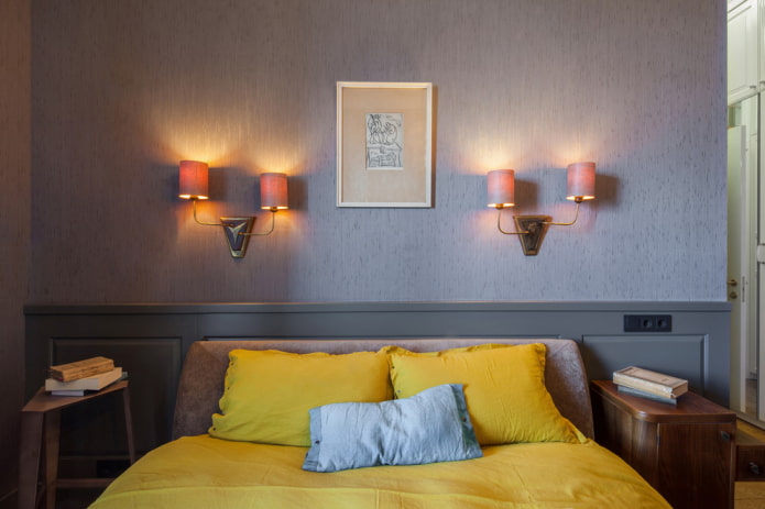 Papier peint en tissu gris dans la chambre