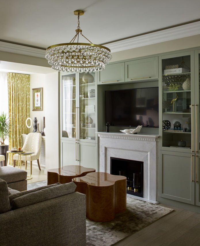 TV et cheminée intégrées aux meubles à l'intérieur