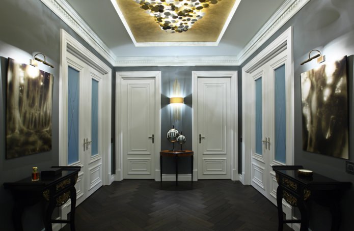 intérieur du couloir avec parquet graphite