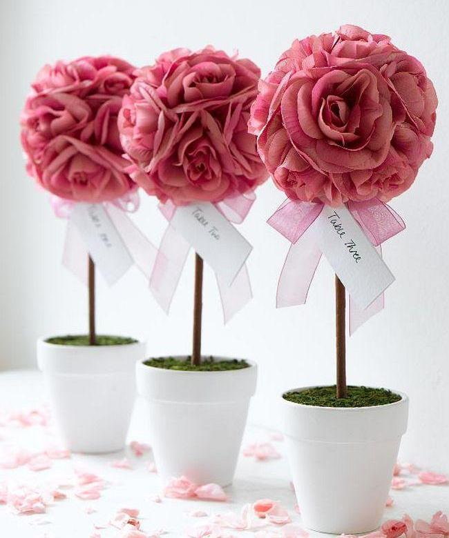 Roses en papier ondulé