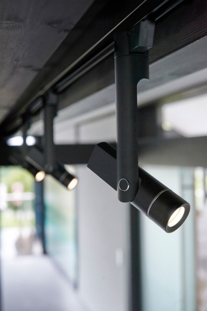 Lampes sur rail noires