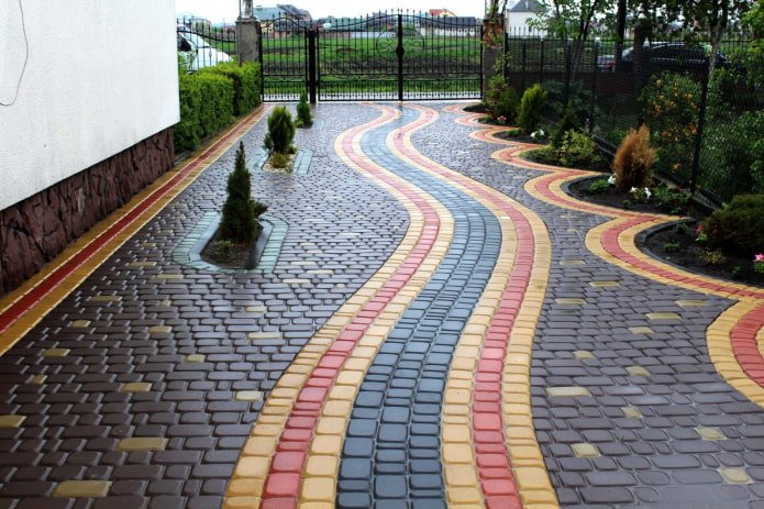 dalles de trottoir à motifs