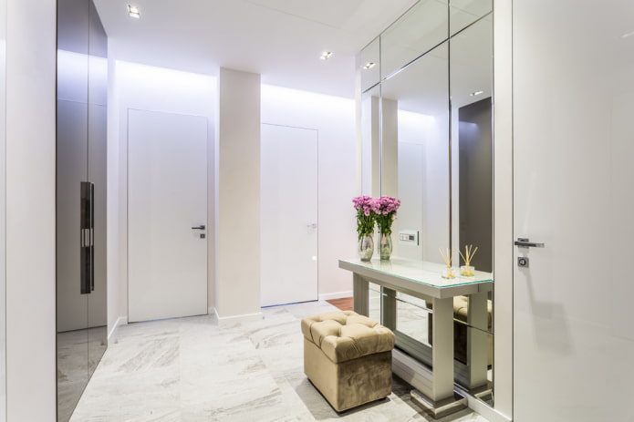 Intérieur de couloir dans les tons blancs