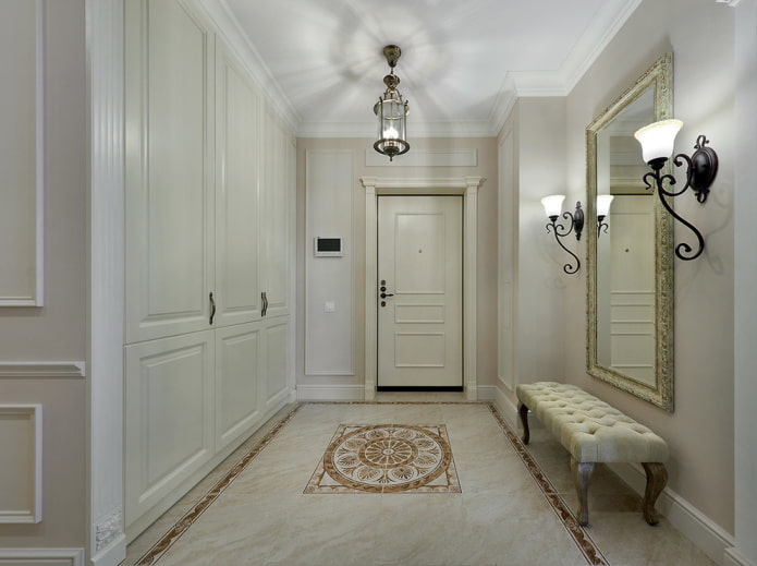 Schéma de couleurs du couloir dans le style classique