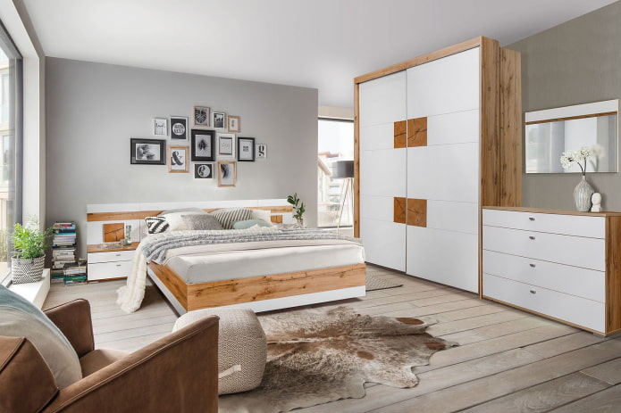 Ensemble de chambre en bois avec blanc brillant