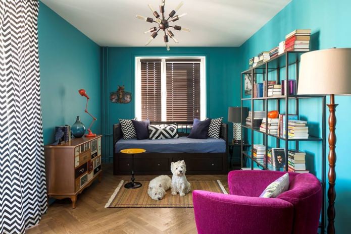 Combinaison contrastée de couleurs pour les murs, le sol et le plafond