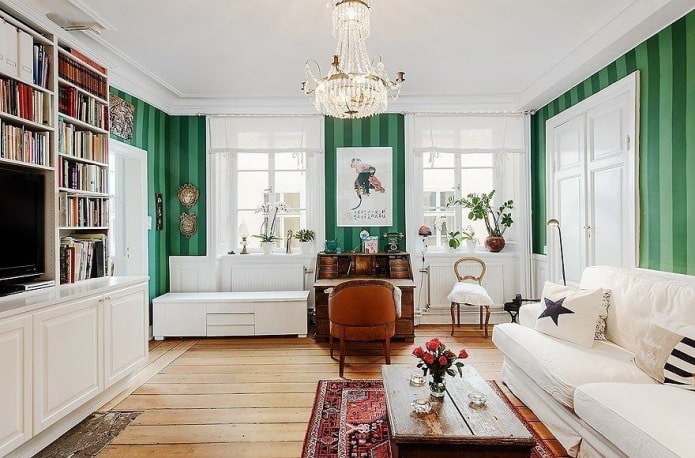 Combinaison de couleurs pour les murs, le sol et le plafond pour les plafonds bas