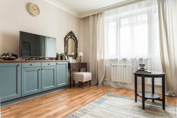 Meuble TV en bois à l'intérieur