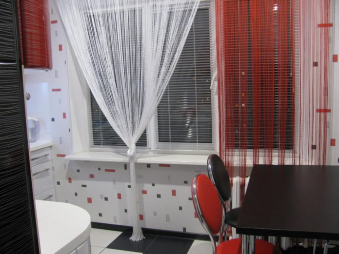 combinaison de mousseline et de stores
