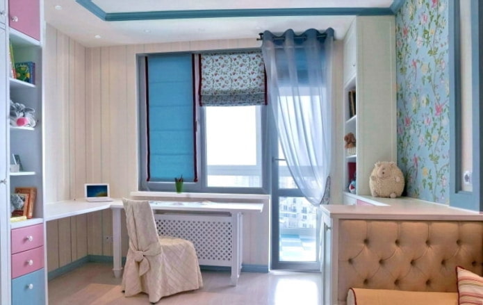 rideau à œillets dans une chambre d'enfant