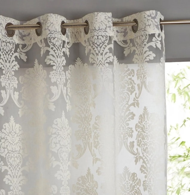 tulle avec imprimé monogramme