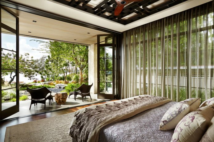 Rideaux en organza pour une chambre