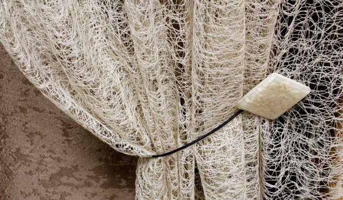 tulle web