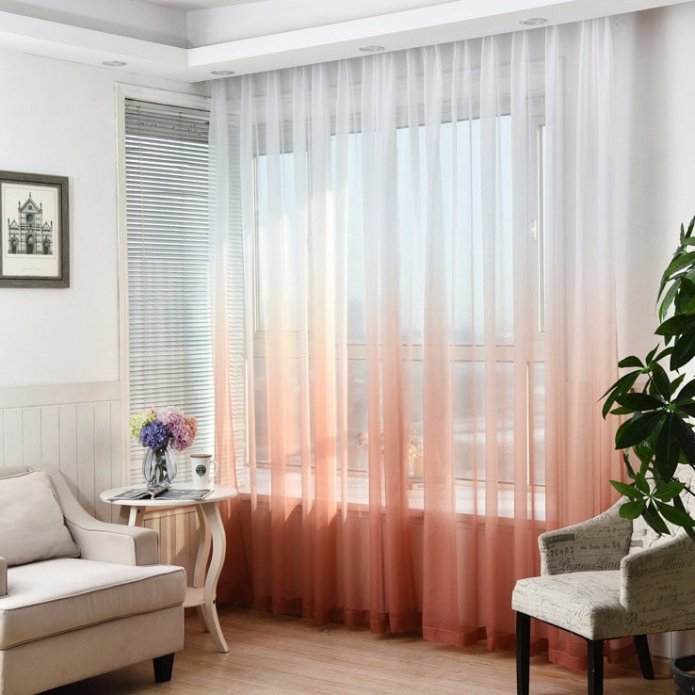 ombre tulle