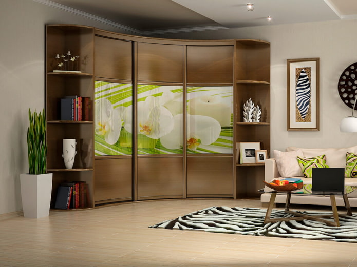 Aménagement d'une armoire d'angle dans un hall