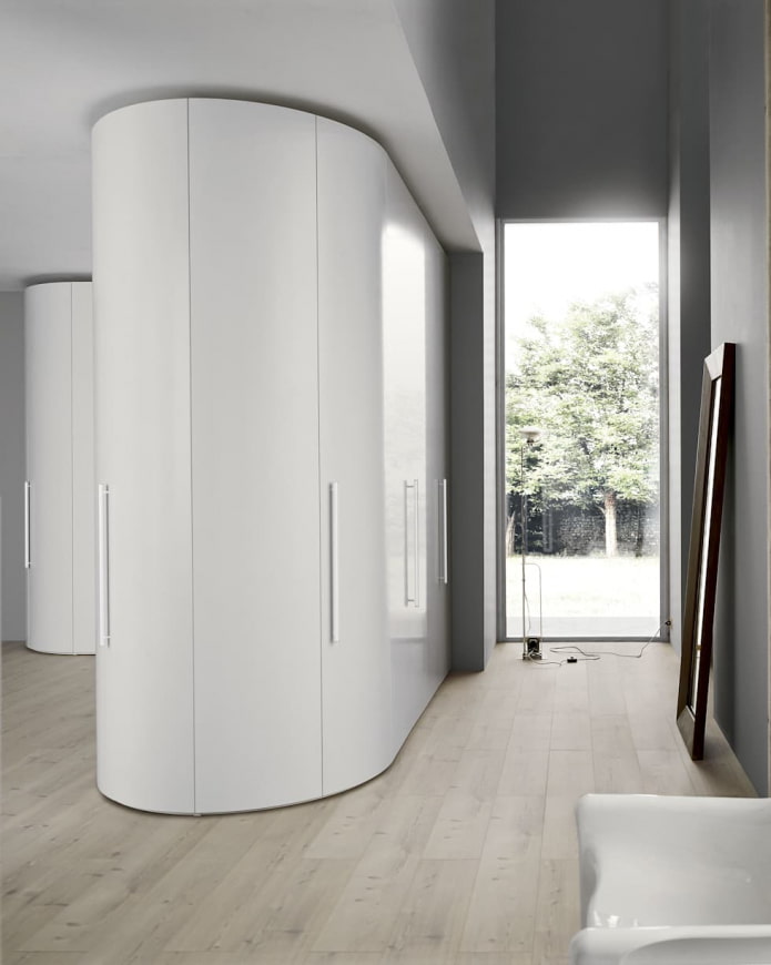 Armoire d'angle arrondie