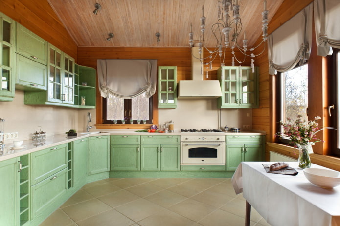 Ensemble de cuisine d'angle à l'intérieur d'une maison privée
