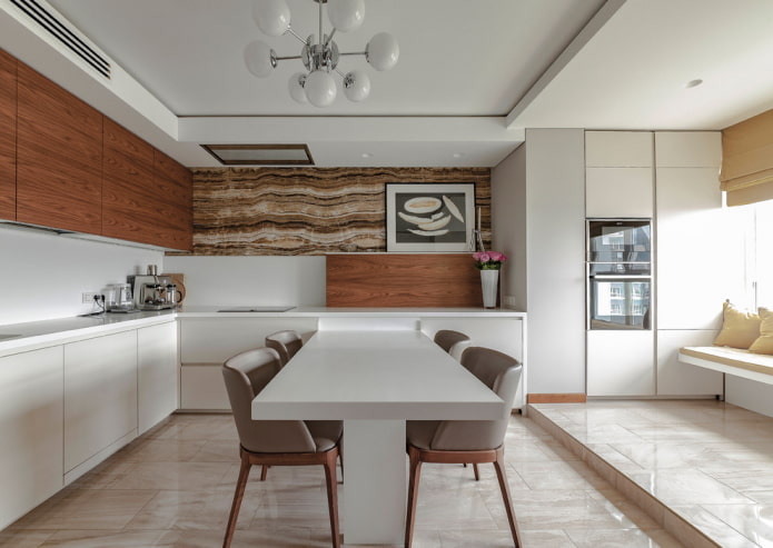 Coin repas en angle dans la cuisine