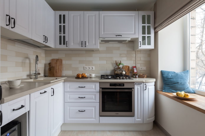 Espace de cuisson d'angle dans la cuisine