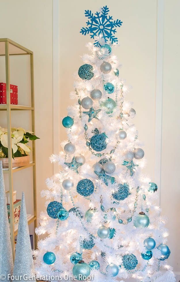 Épinette blanche avec décor bleu