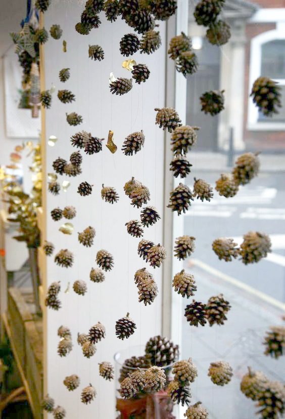 Guirlande de pommes de pin